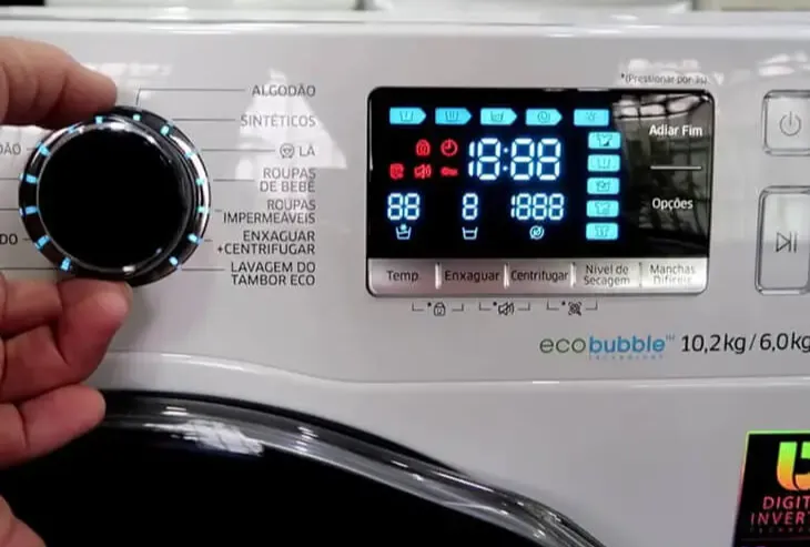 A Máquina de lavar Roupa bloqueia durante a lavagem?